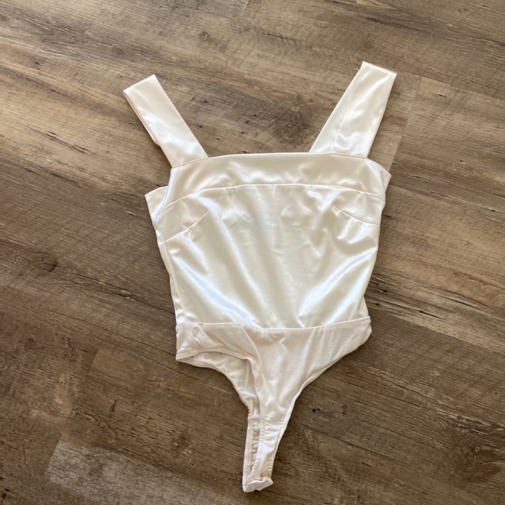 Pearl square neck bodysuit